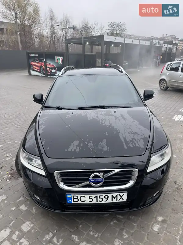 2011 volvo v50