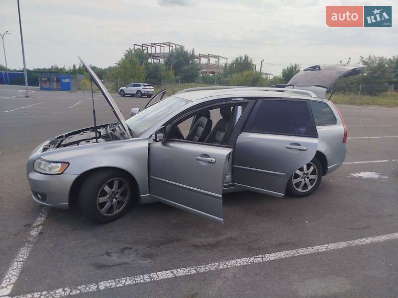 2011 volvo v50