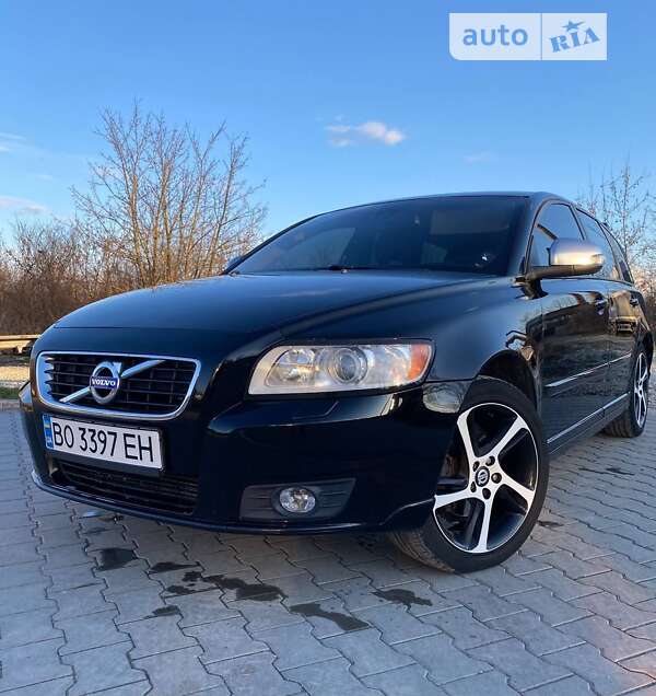 2011 volvo v50