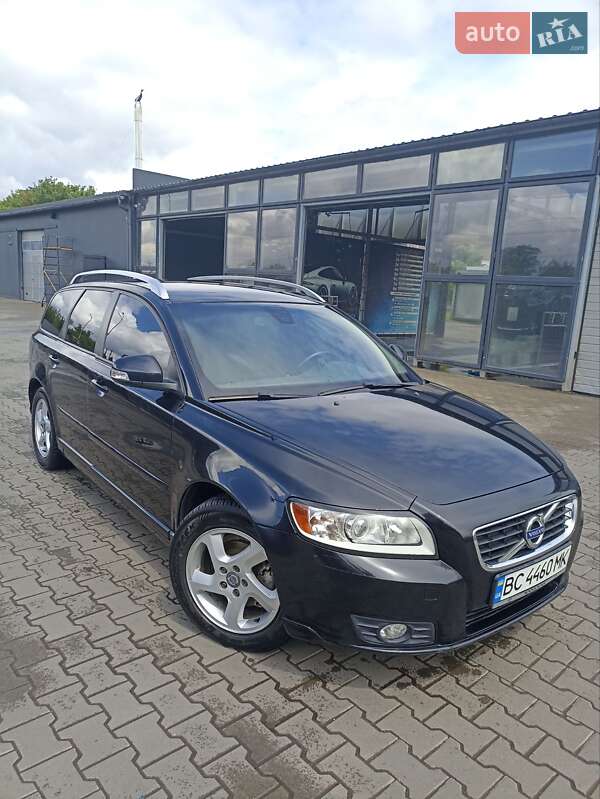 2011 volvo v50