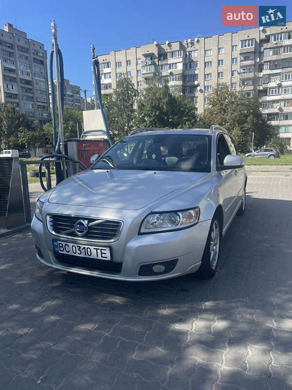 2011 volvo v50