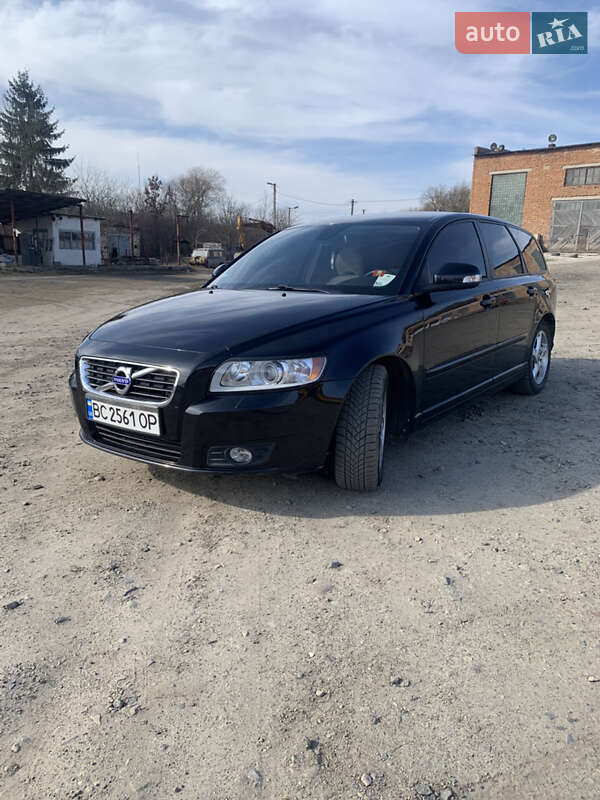 2011 volvo v50