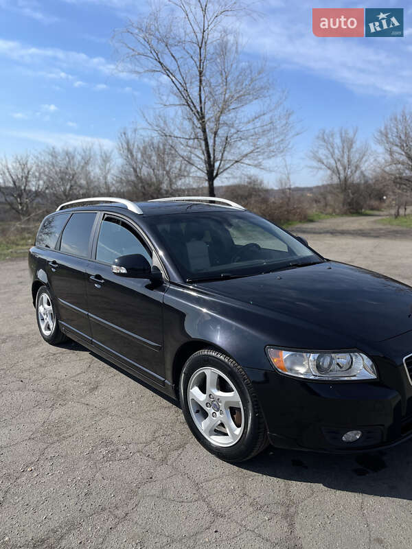 2011 volvo v50