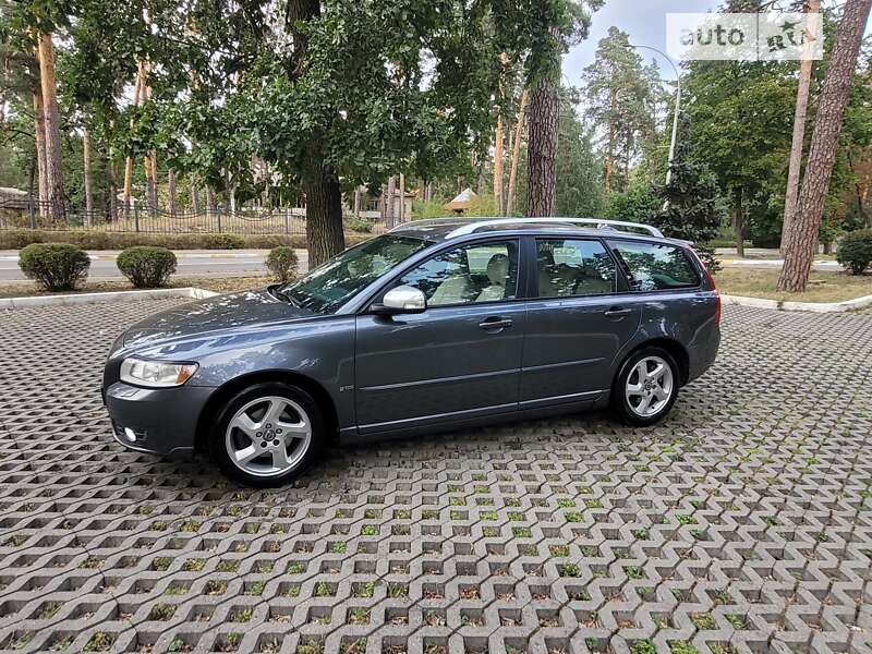 2011 volvo v50