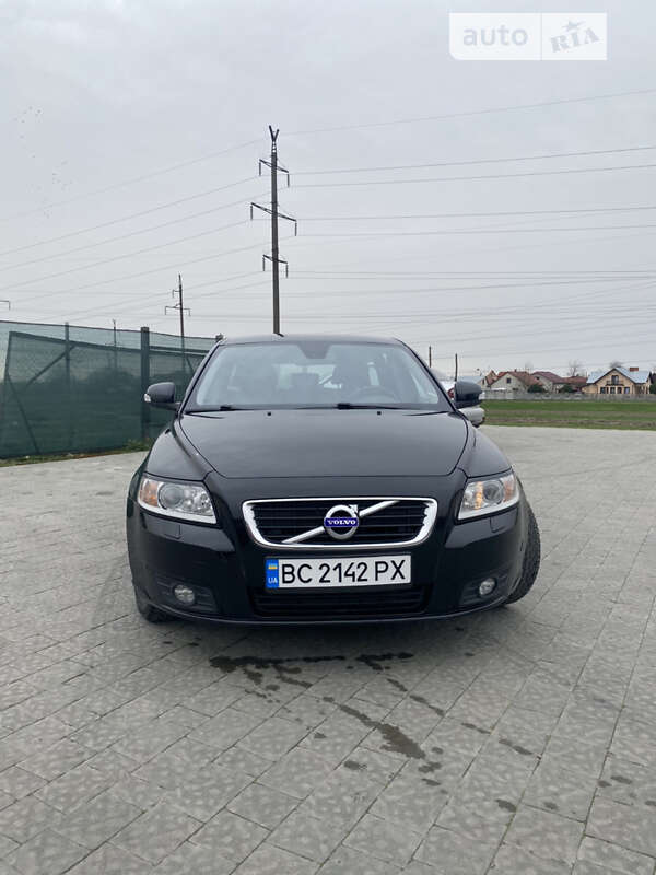 2011 volvo v50