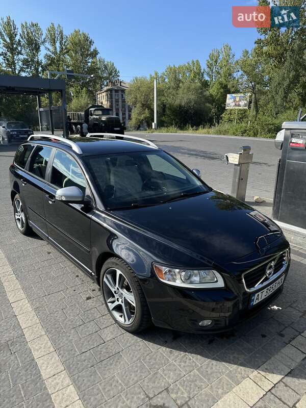 2011 volvo v50