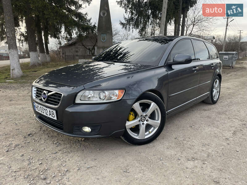 2011 volvo v50