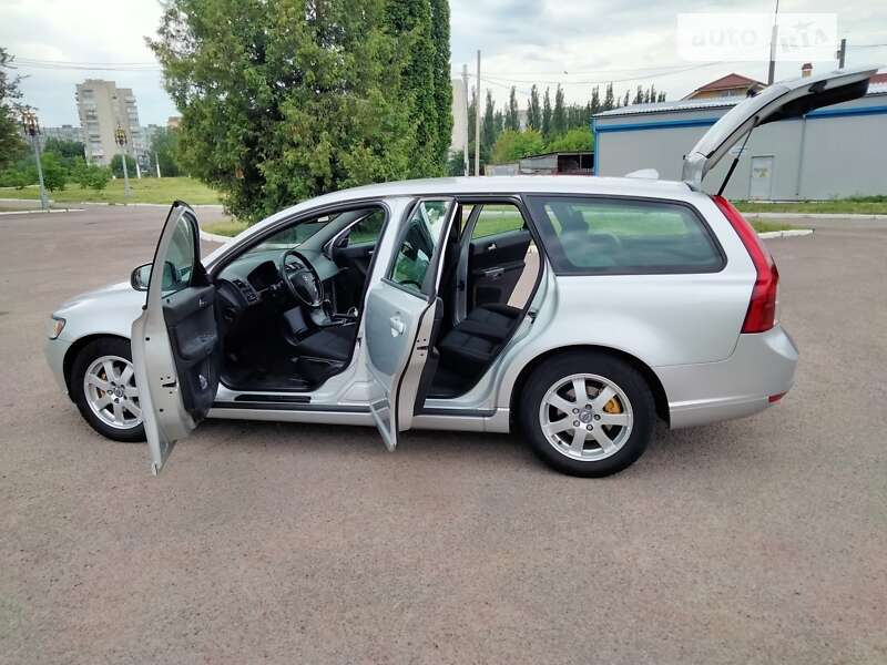 2011 volvo v50