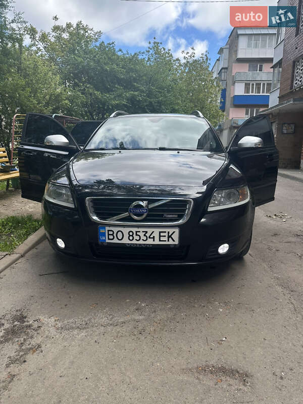2011 volvo v50