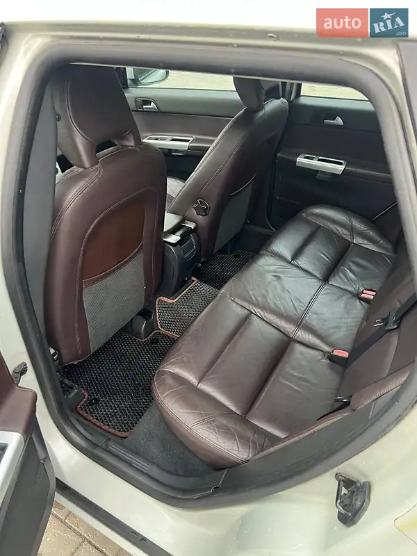2011 volvo v50