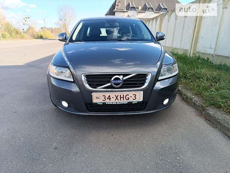 2011 volvo v50