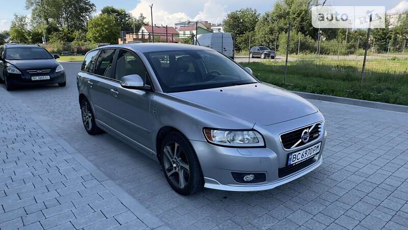 2012 volvo v50