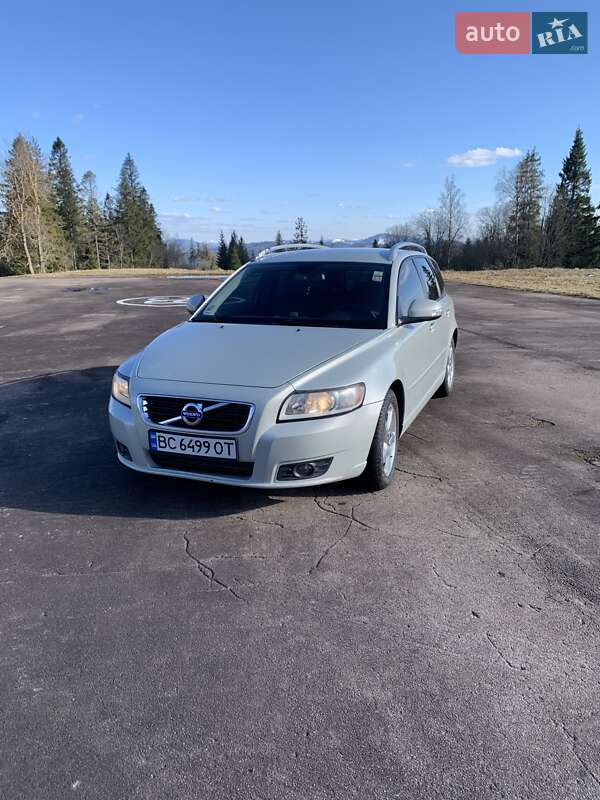 2012 volvo v50