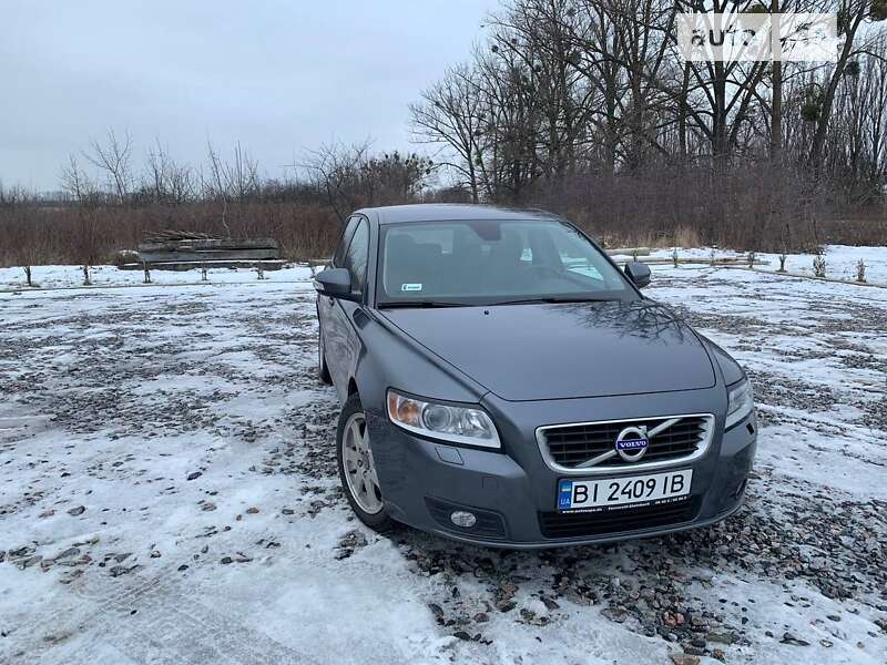 2012 volvo v50