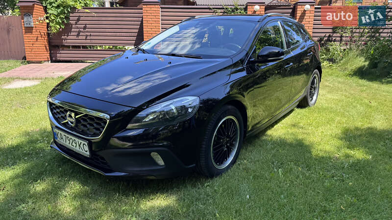 2014 volvo v40