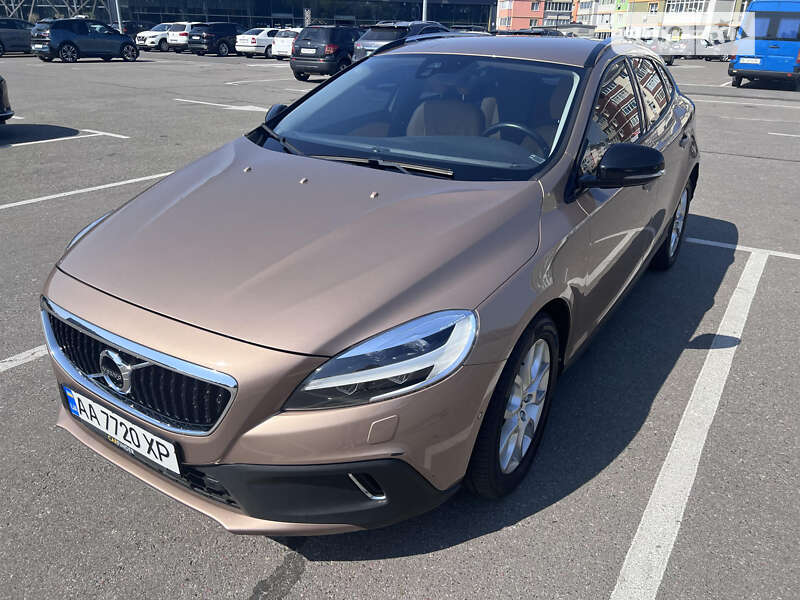 2016 volvo v40cc