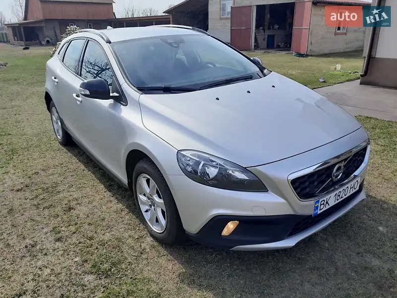 2015 volvo v40