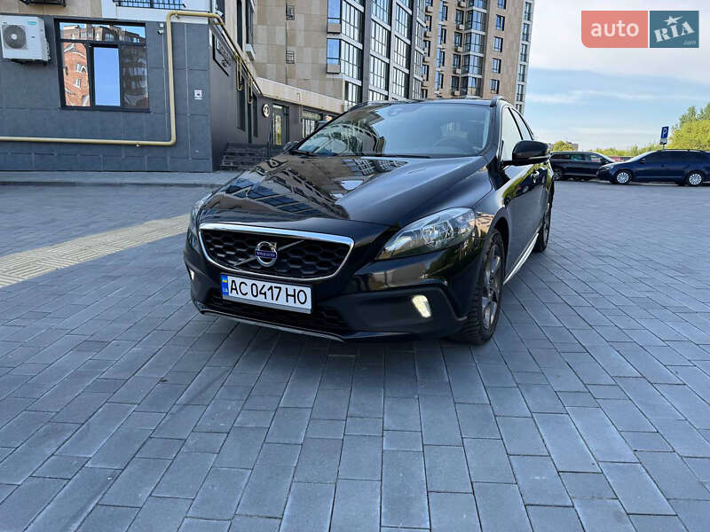 2013 volvo v40