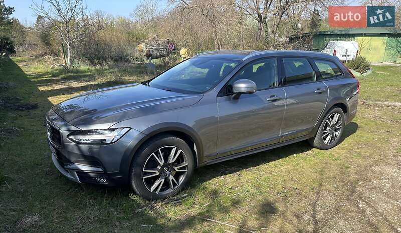2019 volvo v90 cross country