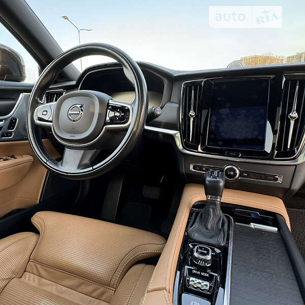 2017 volvo v90cc