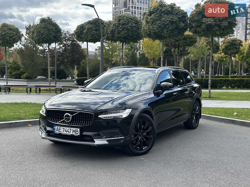 2022 volvo v90cc