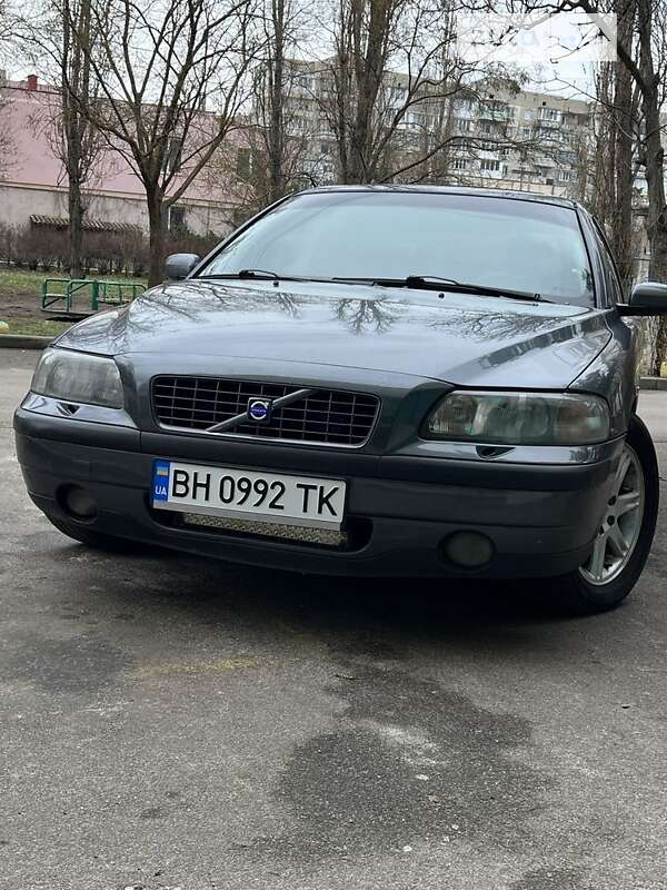 2004 volvo s60