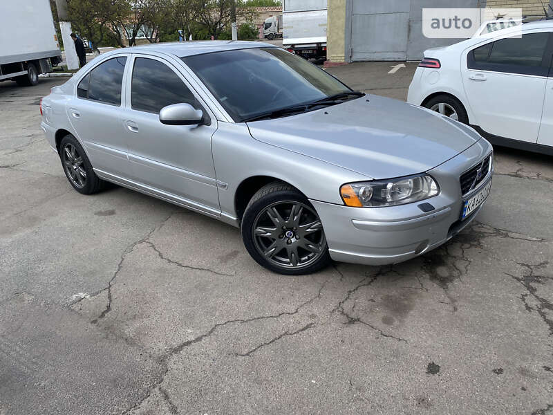 2005 volvo s60