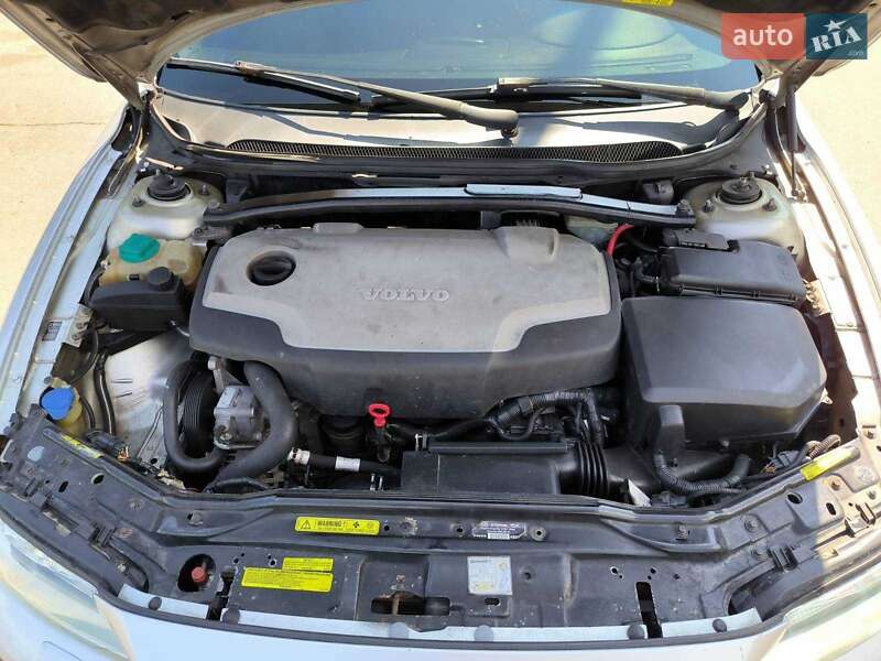 2005 volvo s60