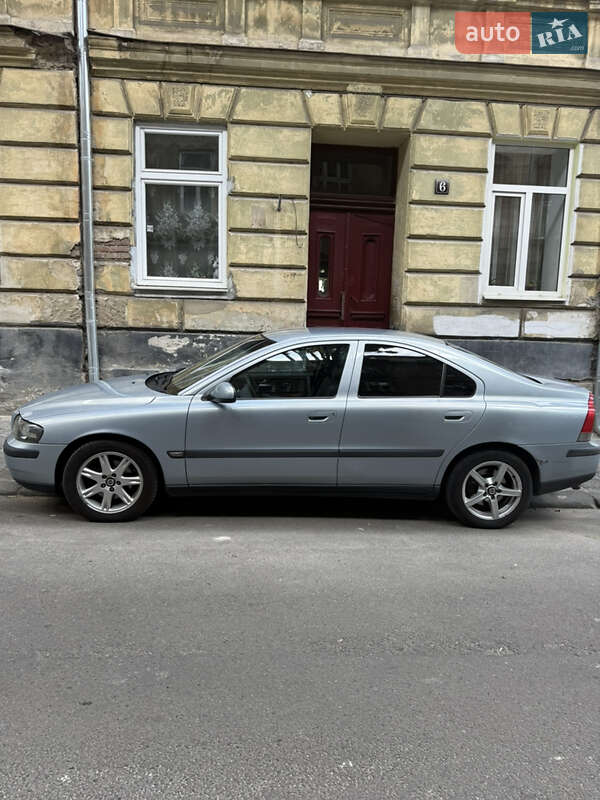 2003 volvo s60