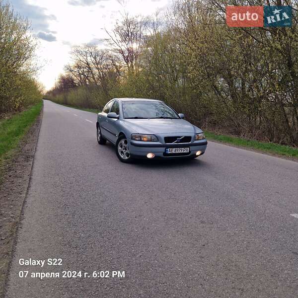 2003 volvo s60