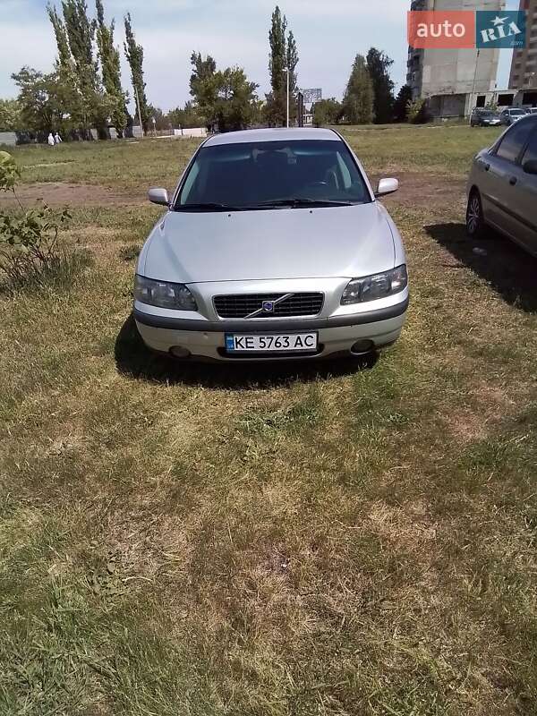 2003 volvo s60