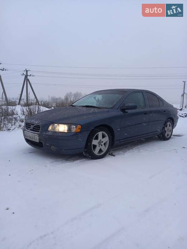 2005 volvo s60