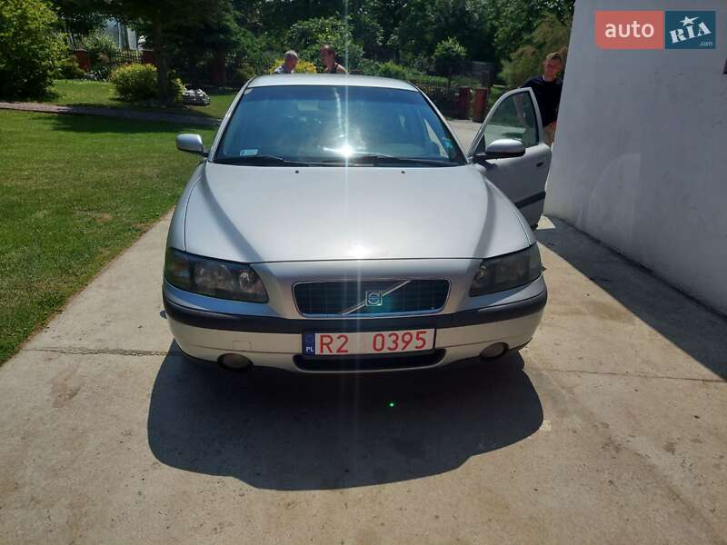 2003 volvo s60
