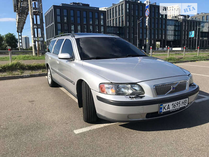 2004 volvo v70