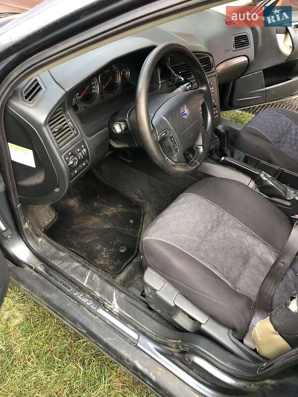 2003 volvo v70
