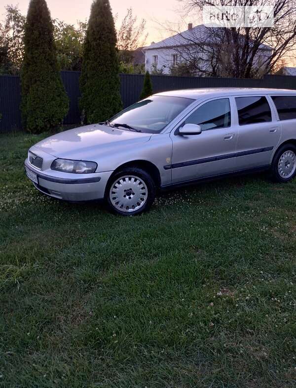 2000 volvo v70