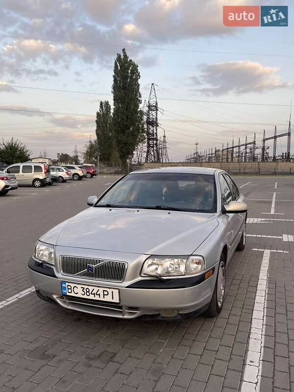 2000 volvo s80