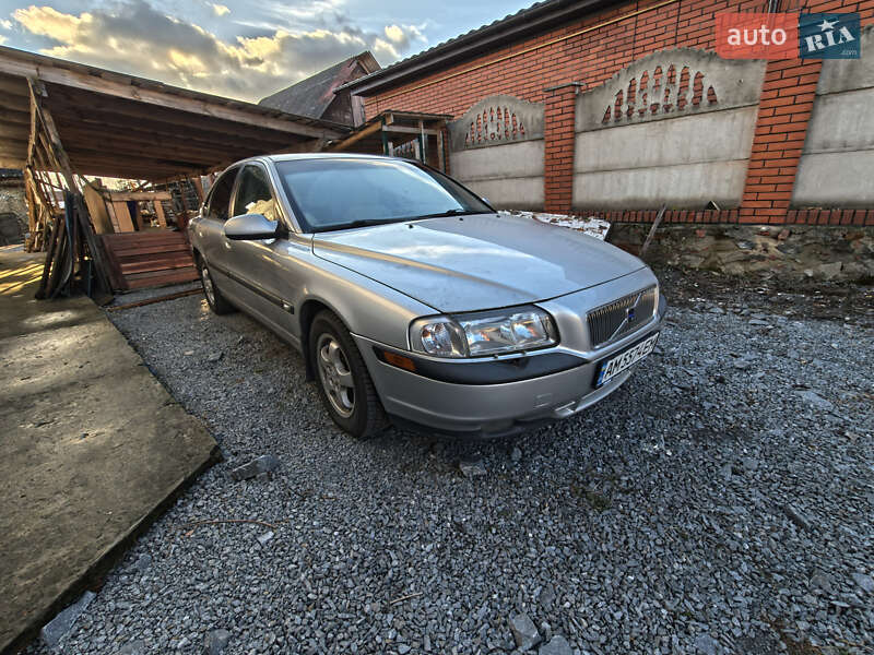 2000 volvo s80