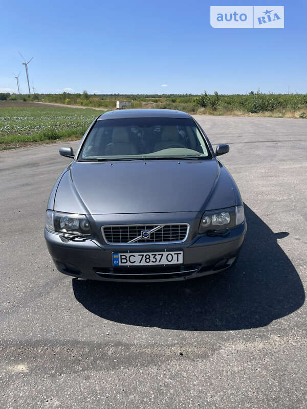 2005 volvo s80