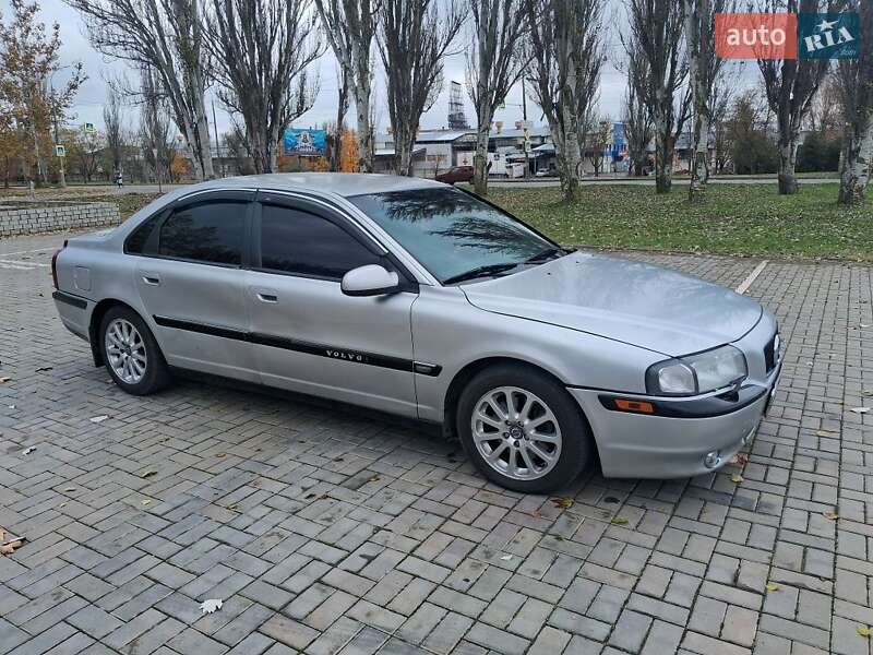2000 volvo s80