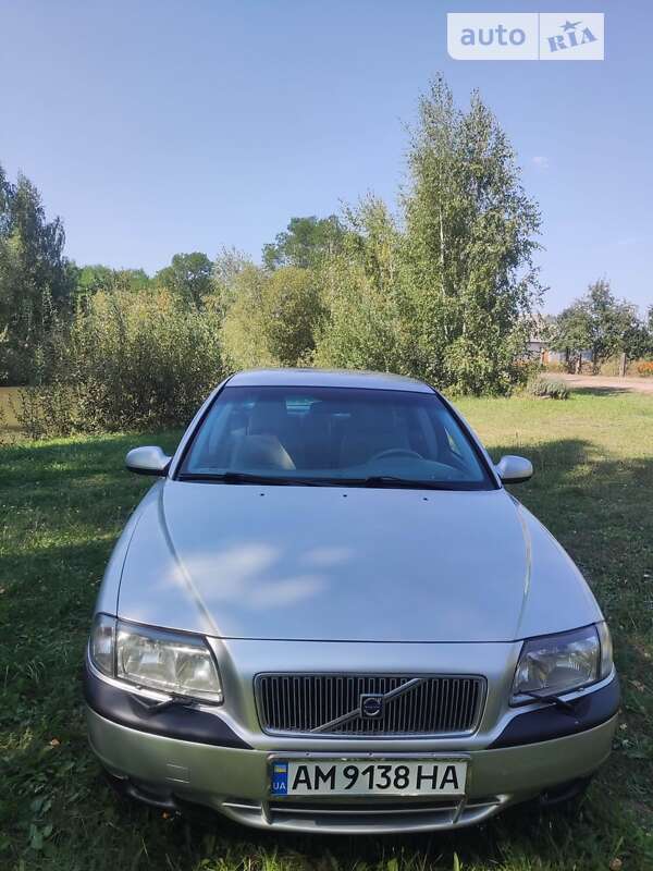 2000 volvo s80
