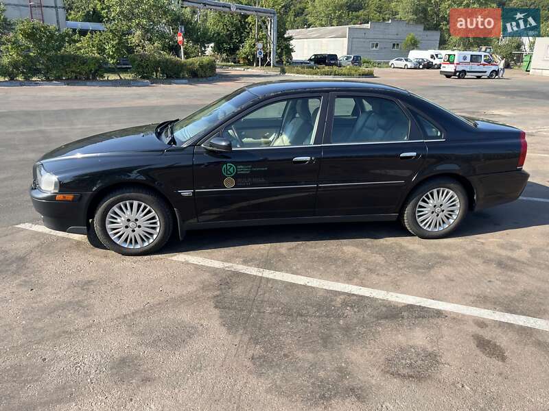 2004 volvo s80