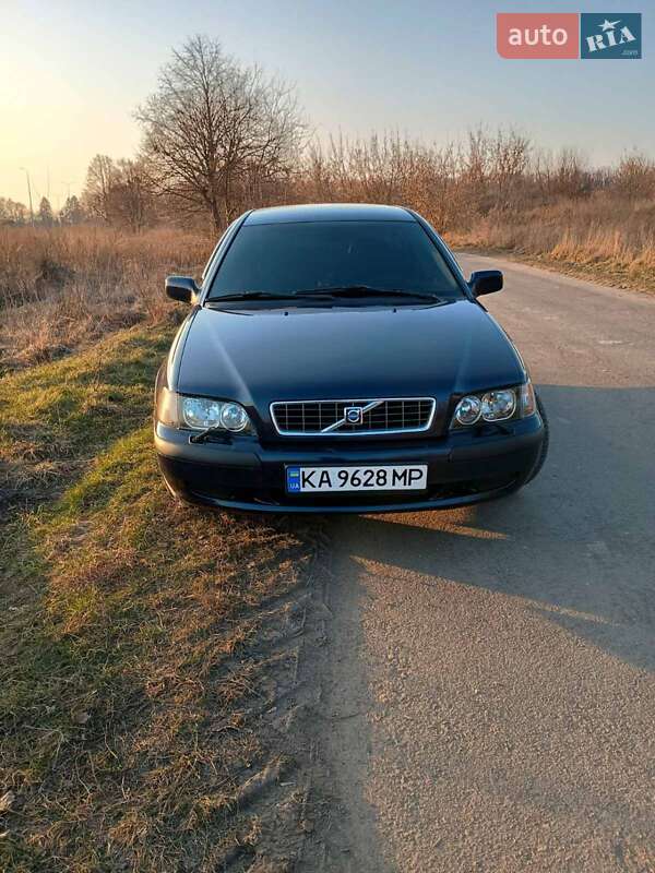 2003 volvo s40