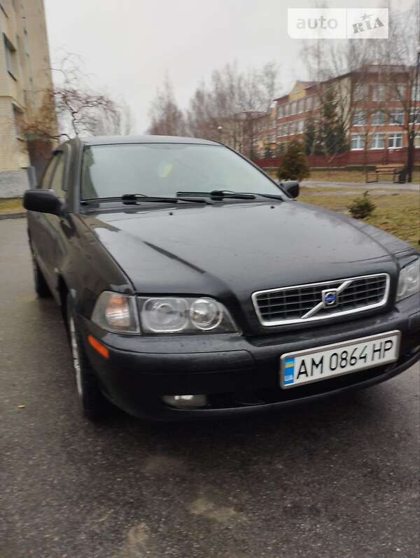 2004 volvo s40