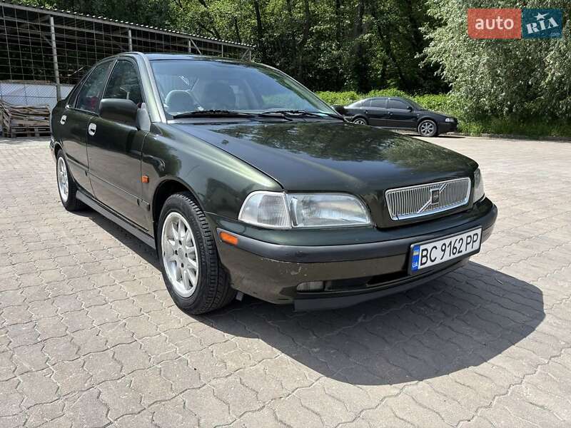 1996 volvo s40