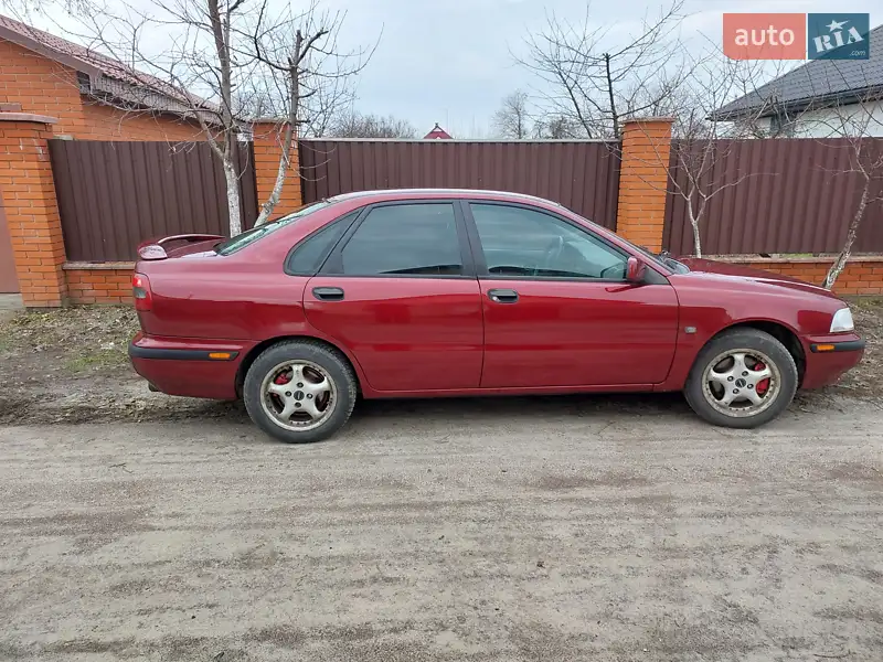 1998 volvo s40