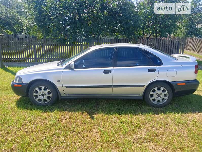 2003 volvo s40