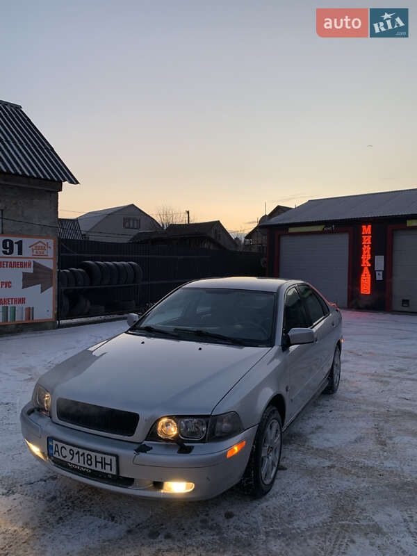 2003 volvo s40