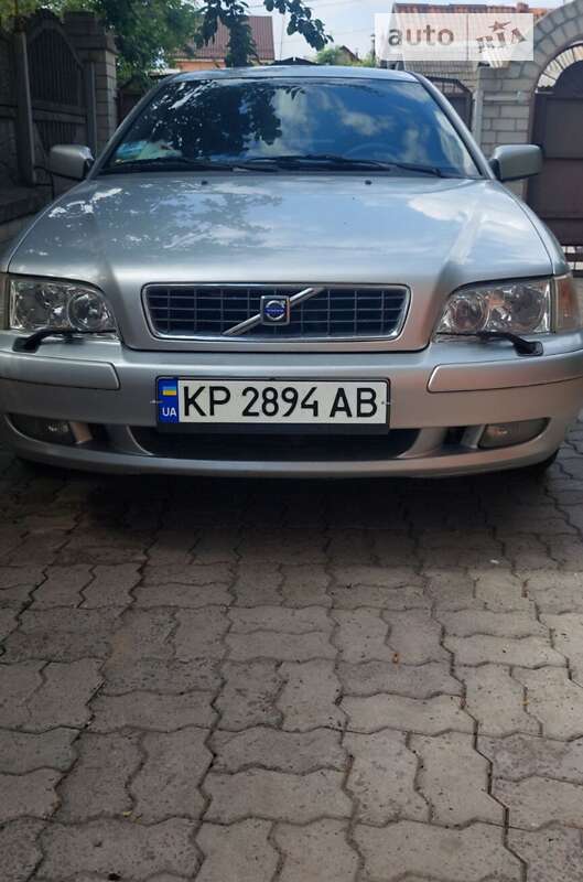 2004 volvo s40