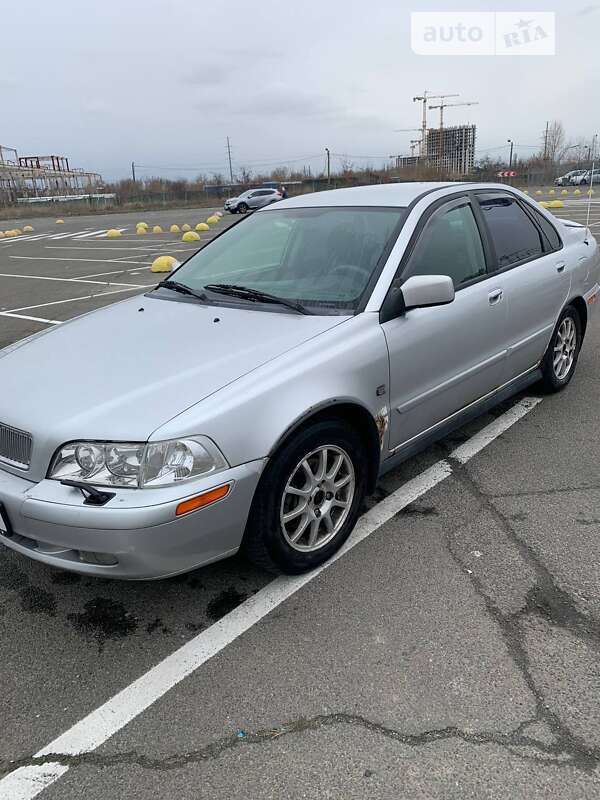 2003 volvo s40